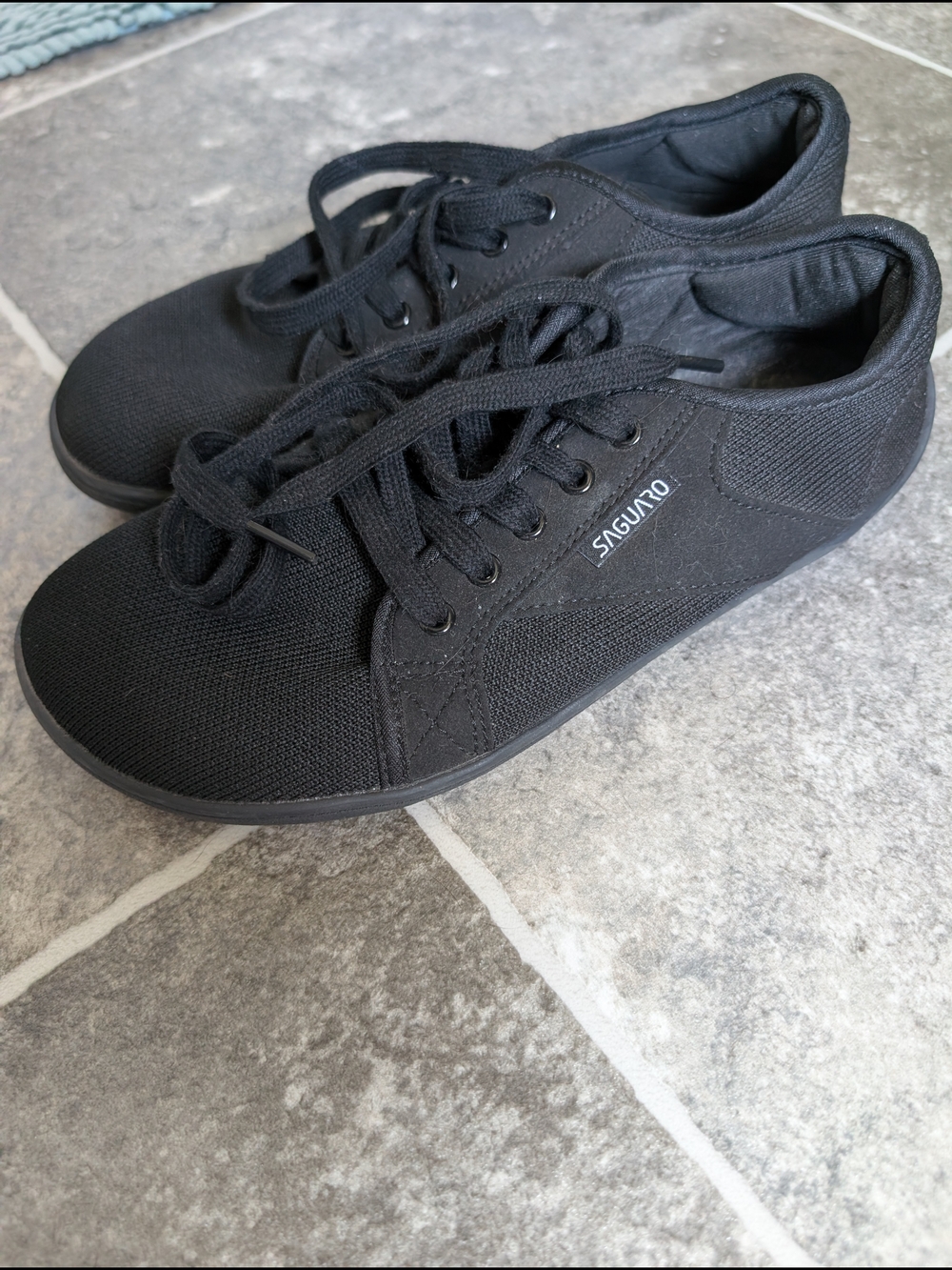 Saguaro Barefoot Sneaker | Black | EU 39 / US 8 | Like New